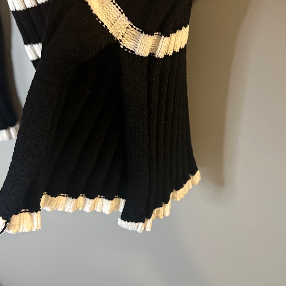 Altar’d State Ribbed Striped Mock Neck Sweater Black Cream Preppy Coastal M - Picture 7 of 9